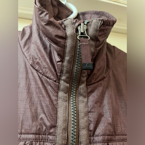 ⚫️ BOGO Prana Women’s lightweight purple winter coat size medium. - Picture 4 of 9